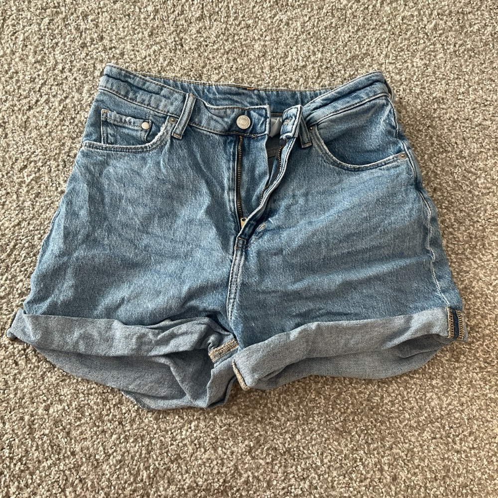 H&M mom shorts